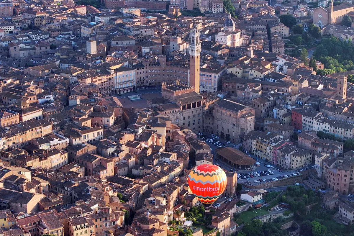 Hot air balloon flight over Siena - Tuscany