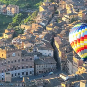 Hot air balloon flight over Siena - Tuscany